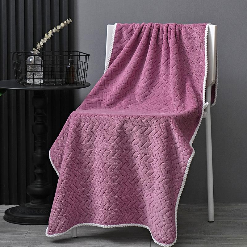 Coral Fleece Bath Towel, Thickened and Enlarged 90 * 170, Covering The Body. Adult Quick Drying and Absorbent Swimming Gift Bath Towel