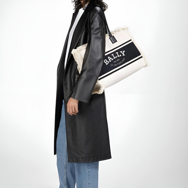 Bally Letter Logo Fringe Trim Black Striped Canvas And Leather Tote Bag Women tote bags Beige 6302813