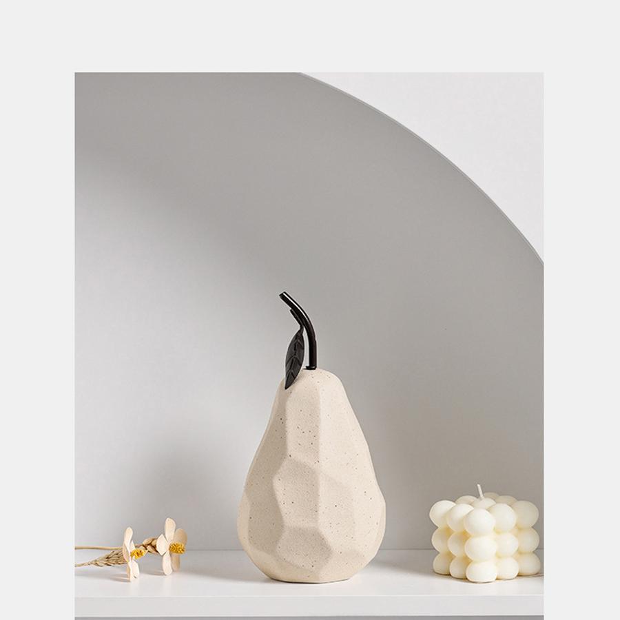 Classic European Style Ceramic Cute Funny Fruit Pear Ornament Home Room Figurines Arts Crafts Desk Decor Statues Sculpture Toys