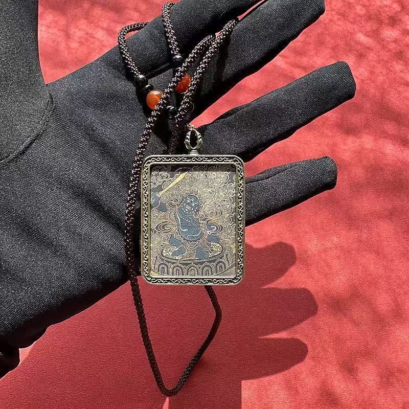 men and women Lucky Talisman decorative pendant alloy material Buddhist figure painting thangka Wealth Luck Feng Shui Decor