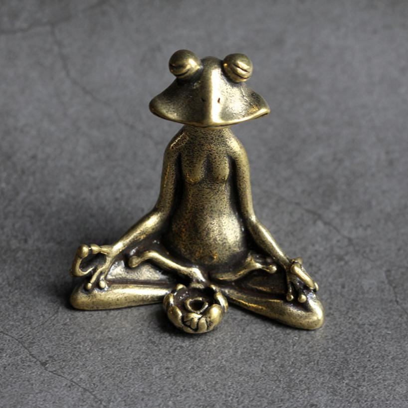 

1 Pcs Vintage Brass Meditation Zen Statue Trinket Copper Animal Sculpture Home Desk Decoration Tea Pet светло-желтого