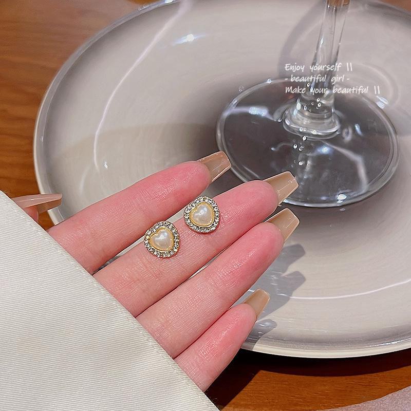 S925 Silver Love Pearl Earrings: Exquisite Super Flash Diamond Inlaid Design for a Stylish, Celebrity-Inspired Look