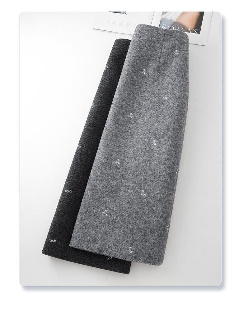 Women's Gray Wool Tweed Embroidered A-line Skirt with Slit (Autumn/Winter 2025)