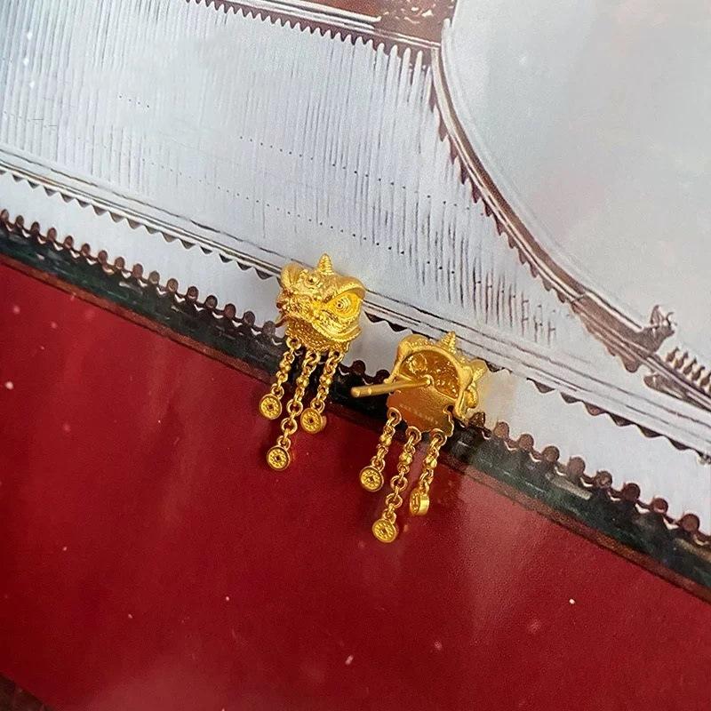 Dames Leeuwendans Kwast Oorbellen | Openwerk leeuwenpatroon, micro-diamant glans met magnetische sluiting