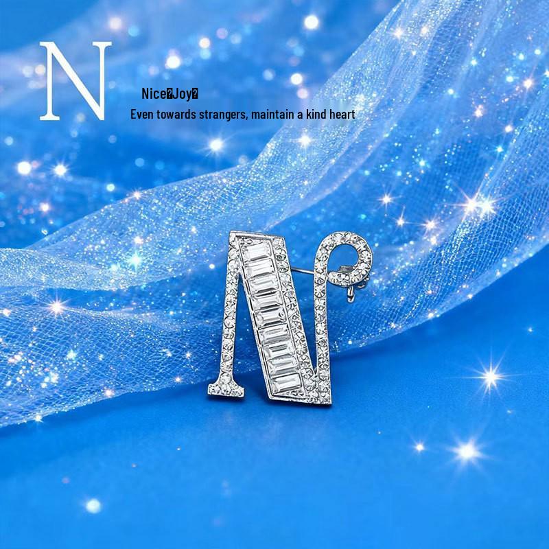 Spilla Alfabeto con Strass di Cristallo Elegante - Spilla da Bavero Unisex