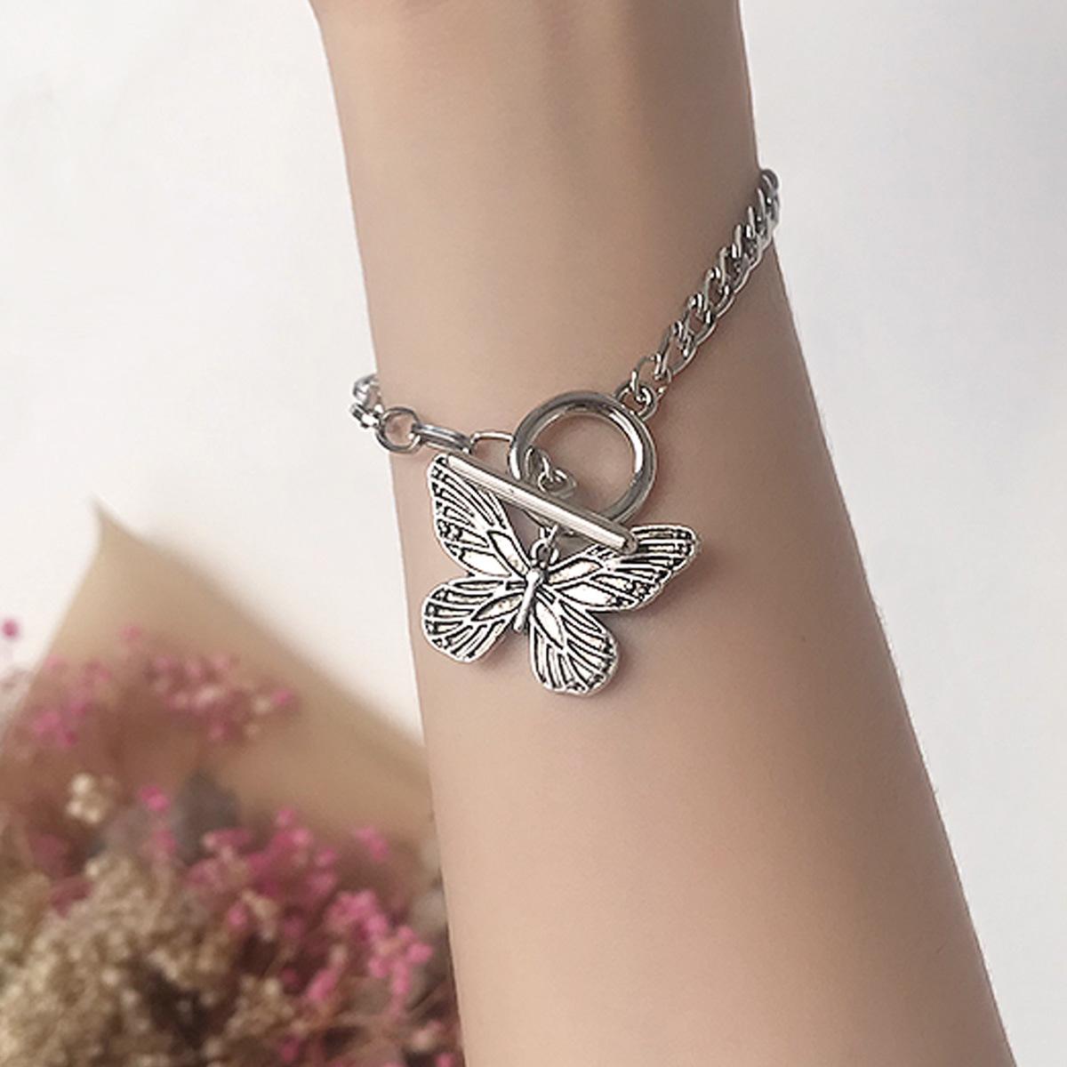 

Hong Kong style retro personalized butterfly earrings 2026 trend temperament old earrings fashionable simple ear buckles earrings girls