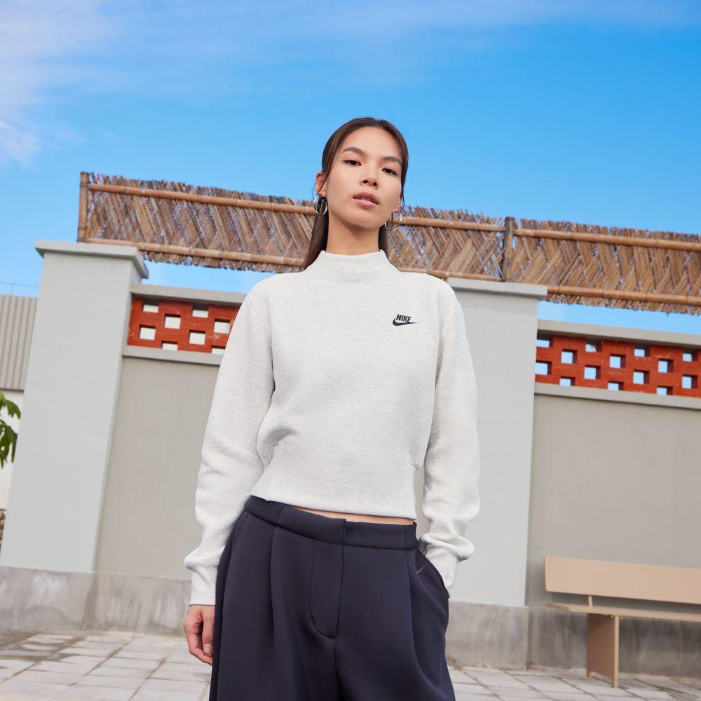 Nike Sweatshirts Women s Light Gray Stand Collar Moderate Regular S