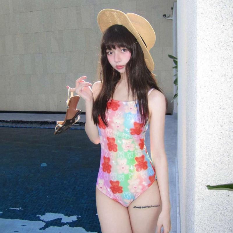 

Gummy Bears Pure Desire Style Cute Girl One-piece Triangle Racing Swimsuit Female Slightly Fat Large Size Student M