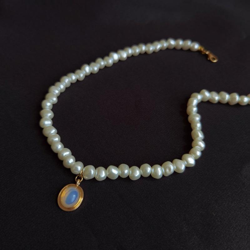Natural Freshwater Baroque Special-shaped Pearl Necklace Women's Moonstone Pendant Necklace Collarbone Chain New