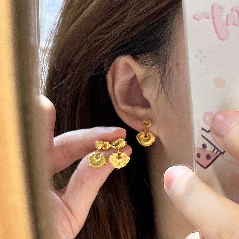 Antique gold craftsm Ruyi earrings for women Exquisitely carved vintage Court style gourd stud earings wedding  gifts