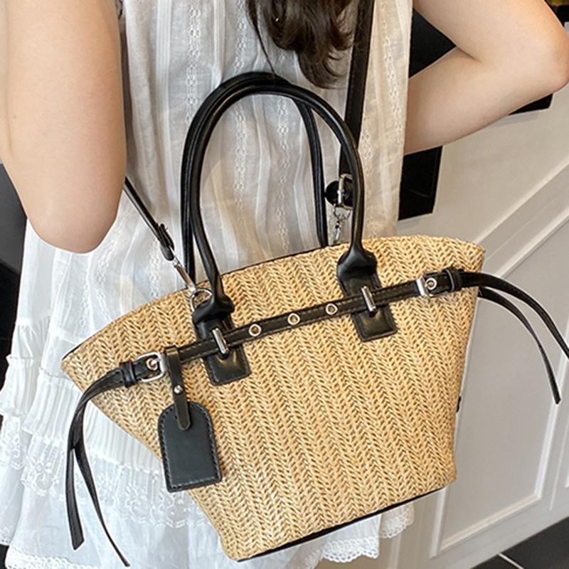 Straw Large-capacity Portable Bucket Bag Female 2025 New Foreign Style Personalized Belt Buckle Holiday Wind Beach Bag Tide