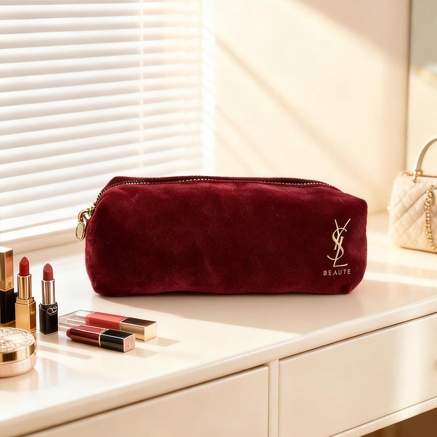 

Yves Saint Laurent Cosmetic Storage bag, Red Cotton, Can Store Eyebrow Pencil, Makeup Brush, Eyeliner Pencil, Lipstick S красный