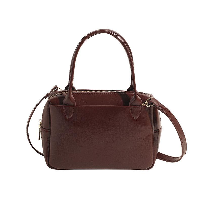 Women's Red Handbags Retro Simple Commuter Small Square Bag New Fashionable Versatile Solid Color Shoulder Crossbody Bags