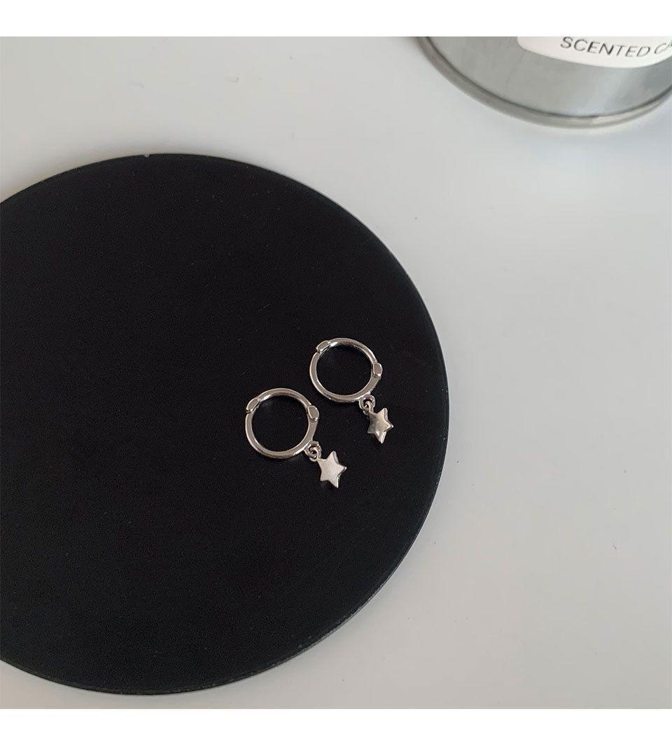 

Шикарные серьги в виде пятиконечной звезды — простые и универсальные; Серьги-крестики - модные и элитные.