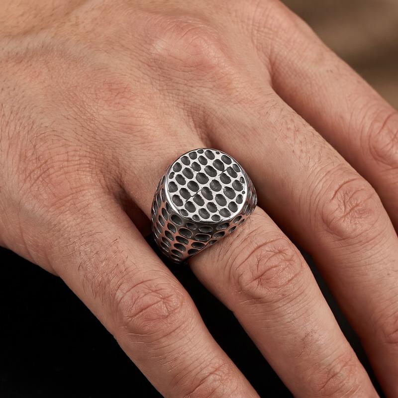 Waterproof Stainless Steel Jewelry Retro Unusual Rings for Man Never Fade Mens Ring High Quality Punk Gothic Accessories Gifts