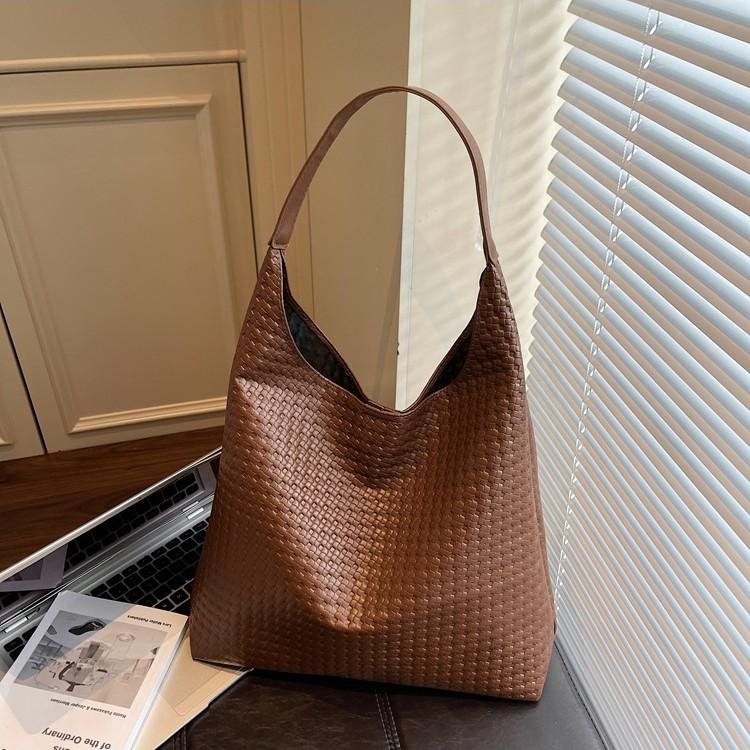 Premium textured bag women's large-capacity autumn and winter versatile single shoulder mother and child bag commuter tote bag