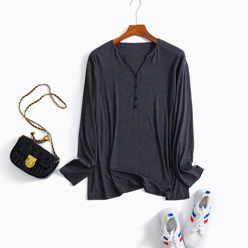 

Одежда для беременных и родильниц: Топы с V-образным вырезом, футболки, рубашки с длинными рукавами, укороченные рубашки и удлиненные модели больших размеров на весну, лето и осень. Medium