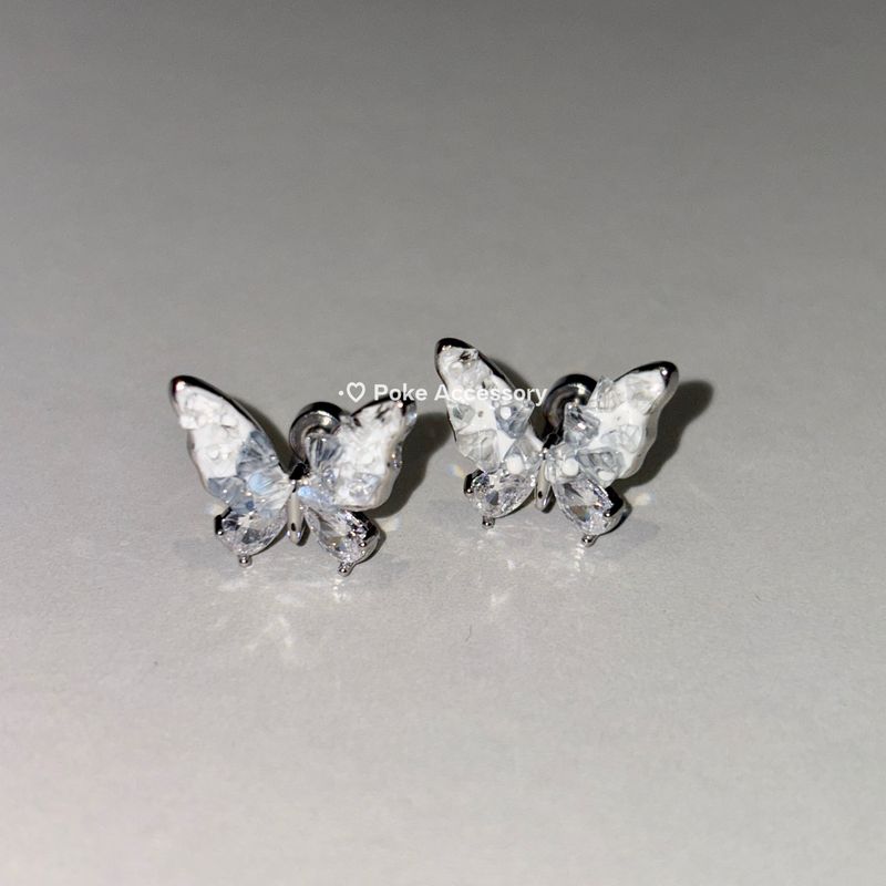 

Broken Shell Is My Kitten | Gentle Mush Ice Butterfly Ear Bone Stud Super Fairy Niche Style Titanium Steel Ear Studs Ear-Caring No Need to Take off Special ice blue pair (Rod thick 0.8 6mm long)