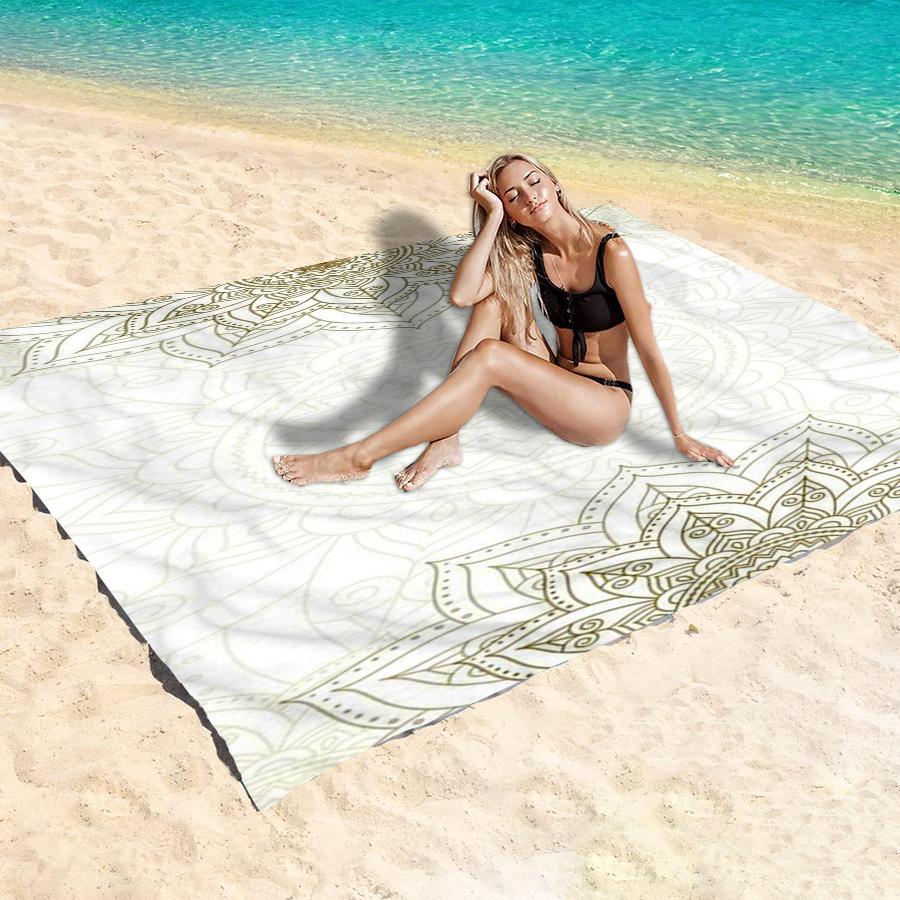 

1PC Outdoor Beach Mat, Beige, Embossed Mandala Pattern, Printed Beach Mat Easy to Clean, Made of Polyester Fabric W40*H60(CM)