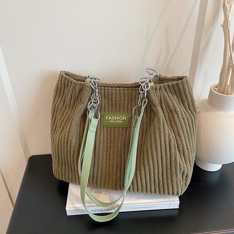 Large Capacity Corduroy Chain Underarm Tote Bagtrendy Women'S Shoulder Bag Commuter Bag