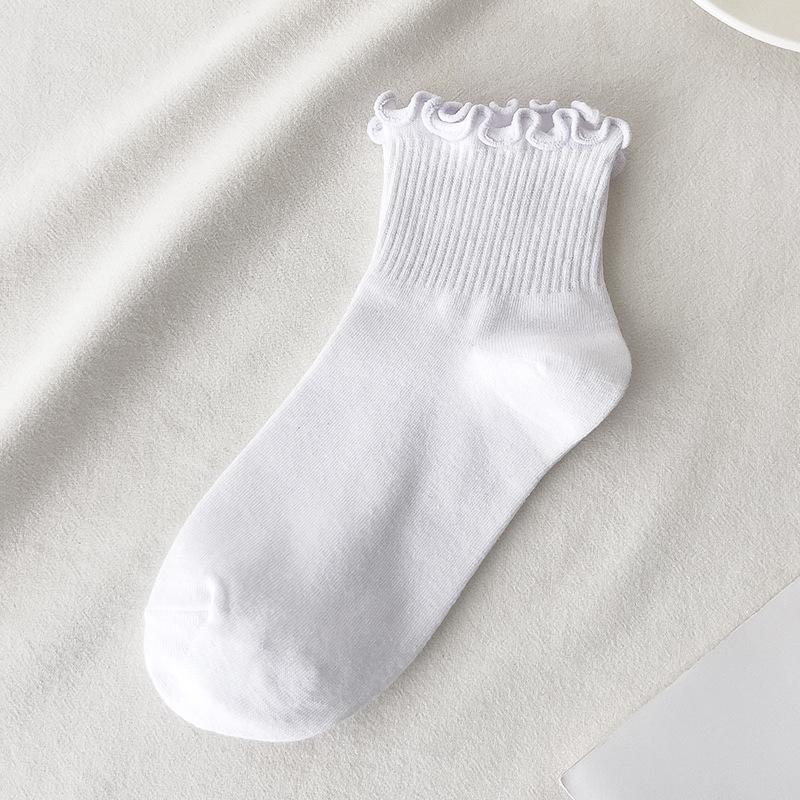 Women's Japanese Style Ruffle Edge Short Socks - Spring/Summer Thin Fashion, Solid Colors, Versatile for Pairing with Small Leather Shoes.