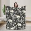Halloween Totenköpfe Und Blumen Gothic Goth Decke Korallenfleece Plüsch Herbst/Winter Warme Überwurfdecken für Sofa Büro Bettüberwürfe