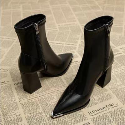 Luxus Designer Schuhe für Damen Schwarze Stiefeletten Spitze Hoher Absatz Chelsea Boots Metallverzierung Booties Botas Para Mujer