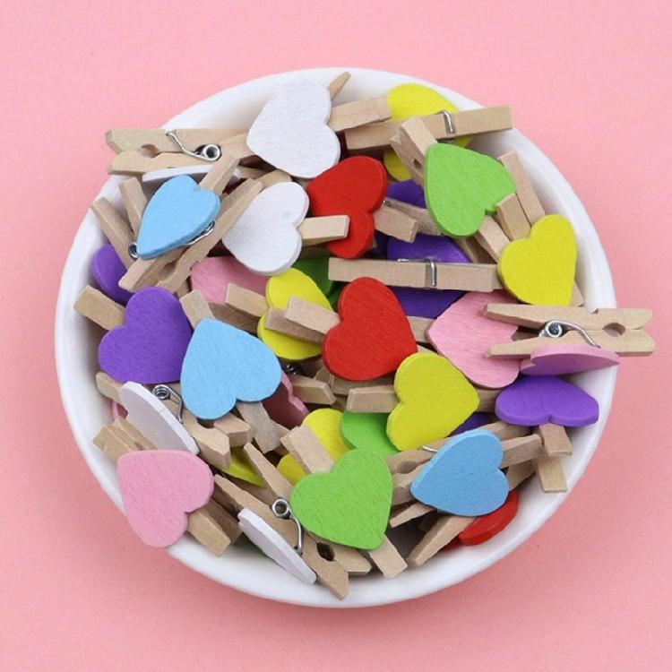 50Pcs Wood Heart Shape Pegs Wood Photo Display Clips Wood Clothes Pegs Photo Pins Set for Arts Crafts Hanging Pictures