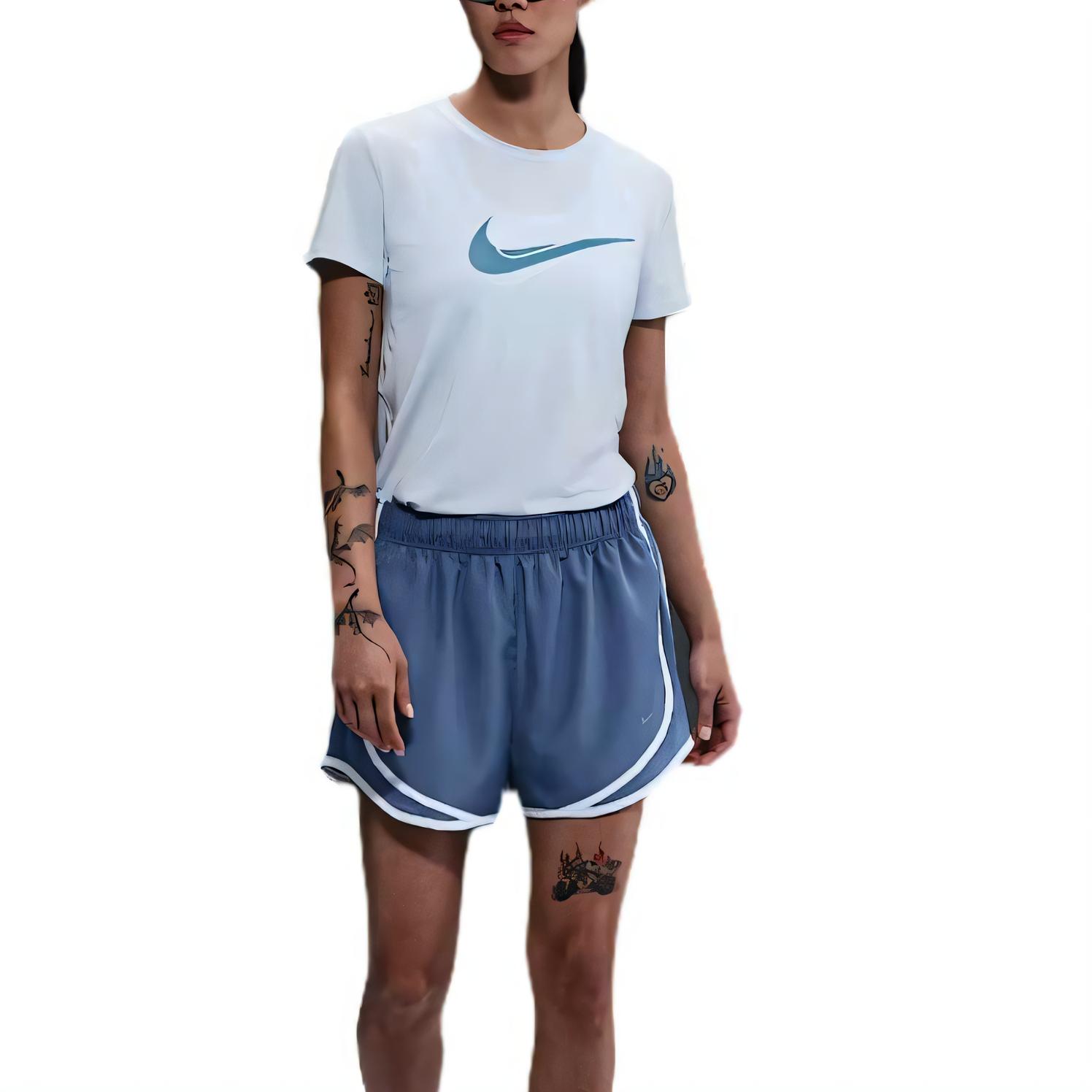 Nike Swoosh Regular T Shirt Women s White HJ2205-423 M