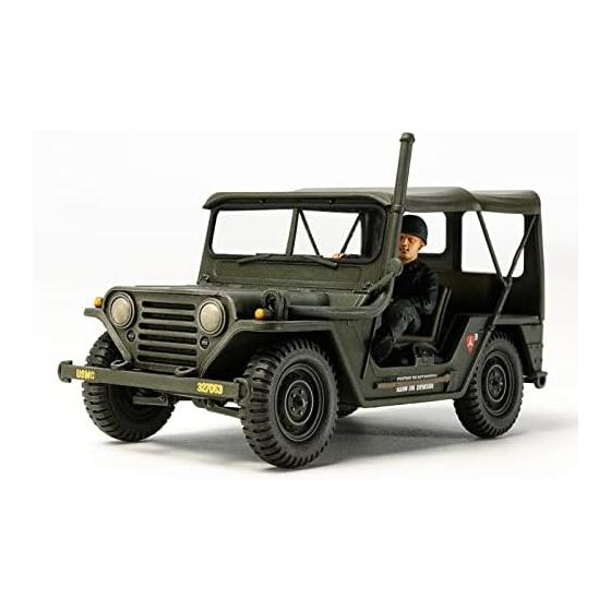 Tamiya 1/35 Военная миниатюра Серия №334 Армия США M151A1 Вьетнамская война Пластиковая модель 35334