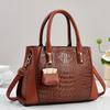 Crocodile Pattern Handbag New Large-capacity Women's Messenger Bag Casual Commuter Shoulder Bag