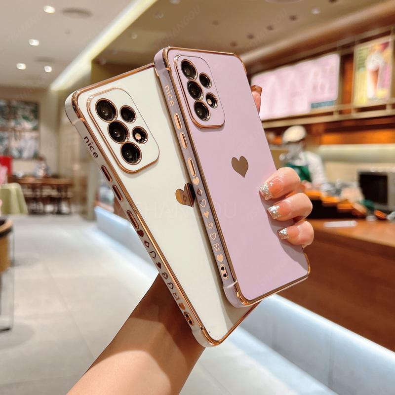 Capa de luxo revestida para Samsung Galaxy S24 S22 S23 Ultra S21 S23 FE A52 A53 A55 A54 A35 A15 Capa de telefone com padrão lateral de coração