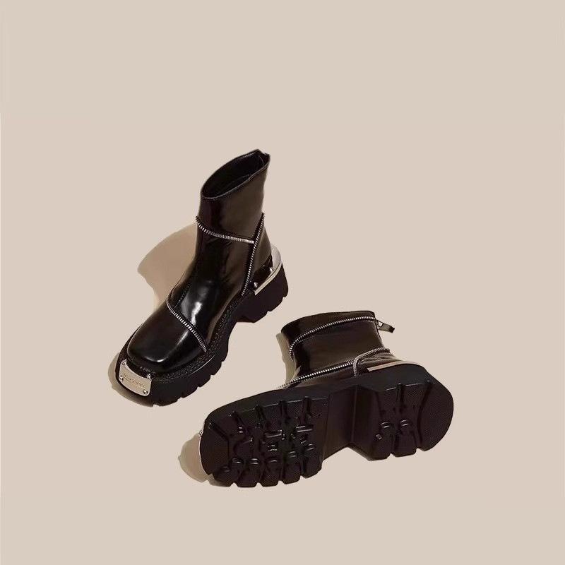 Stivali Martin con suola spessa da donna autunno e inverno nuovi stivaletti Chelsea Chelsea con punta quadrata stile britannico stivaletti corti funzionali in metallo retrò