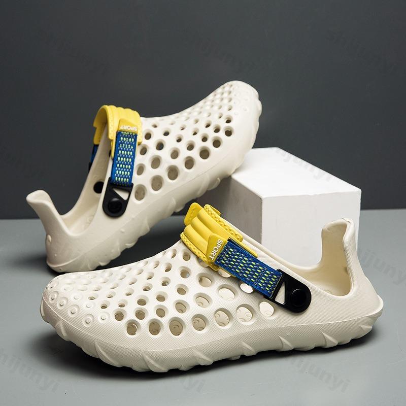 Fashion Summer Men Slippers EVA Clogs Sandals 2025 New Breathable Flat Outdoors Beach Shoes Home Leisure Sandals Fashion Summer Shoes