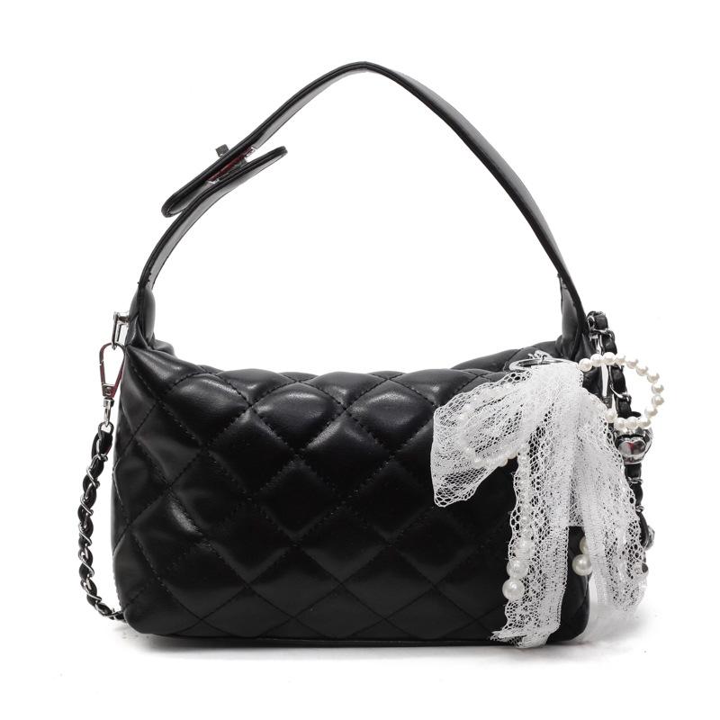 Popular wholesale high-end small fragrance temperament portable pillow bag women's light luxury diamond chain versatile messenger bag