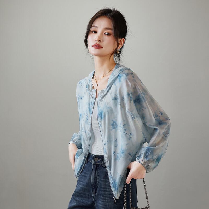 SOFSIL Women s Printed Silk Hooded Jacket M