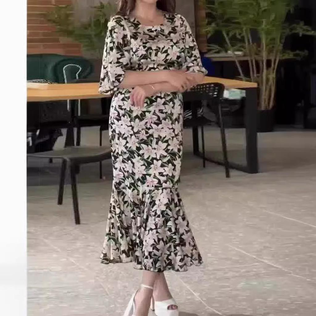 Spring new printed waist and thin exotic long-sleeved medium and long dress women