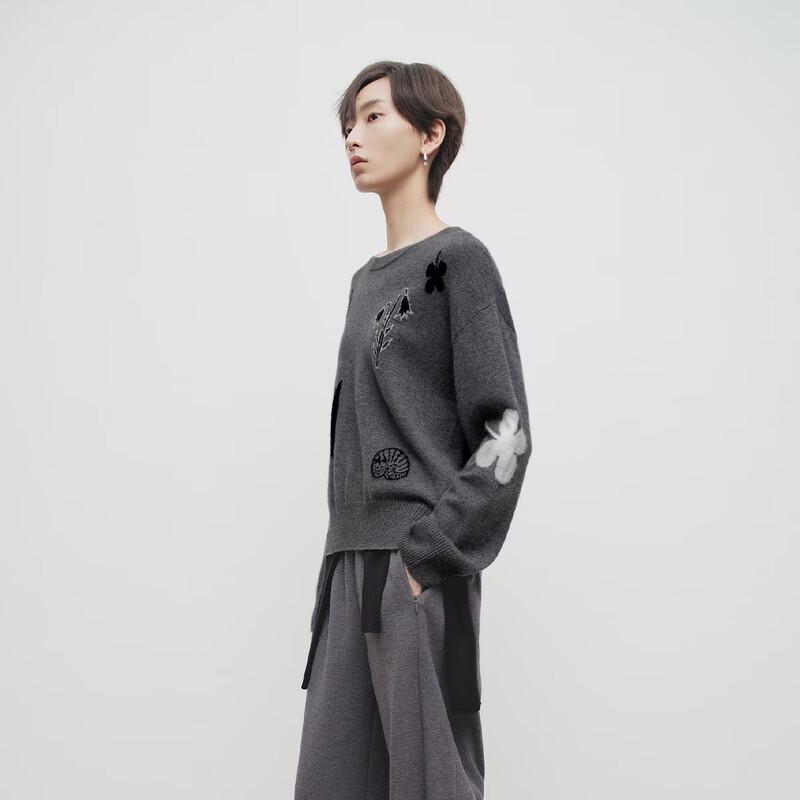 Broadcast Women's Round Neck Long Sleeve Knit Sweater