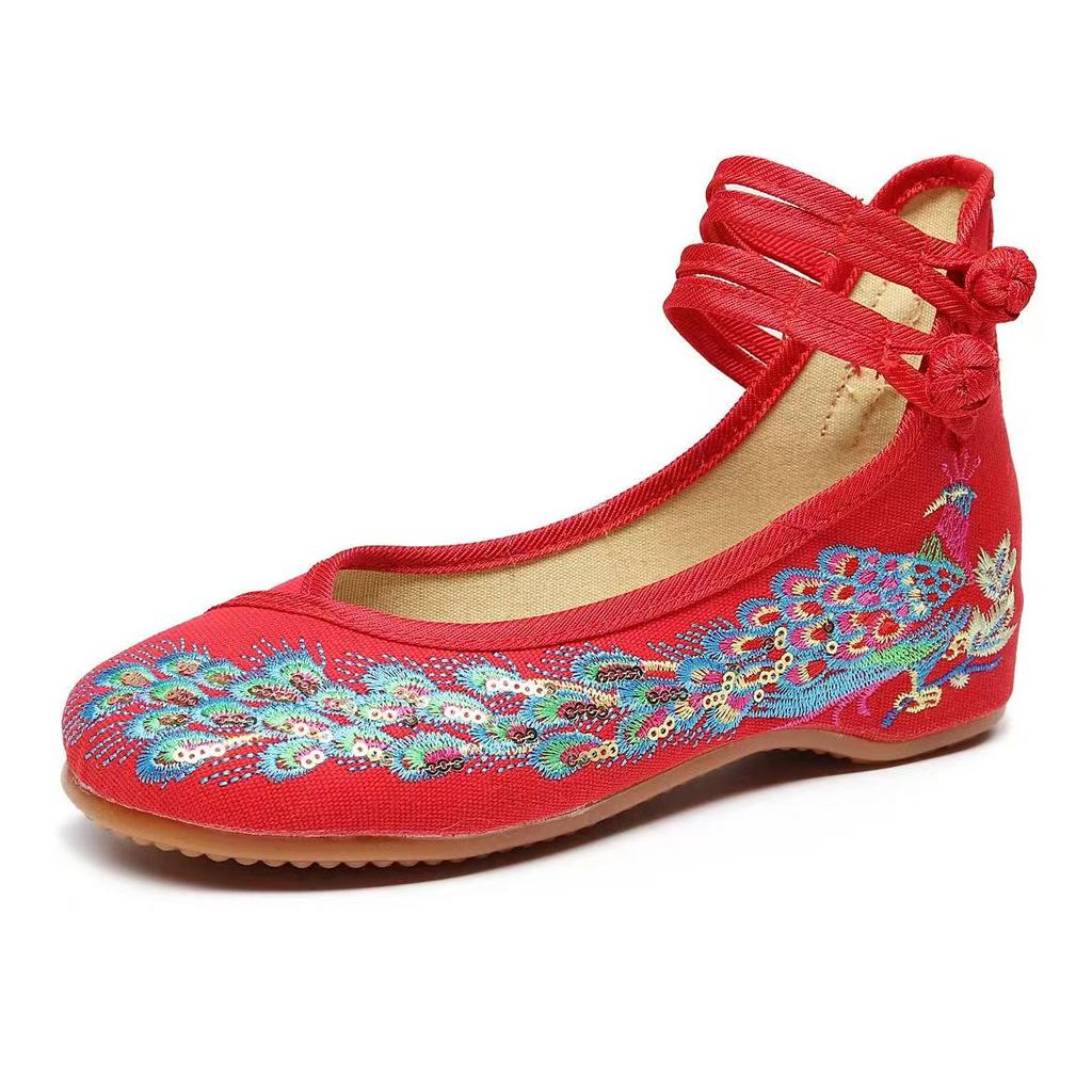 Woman's Ethnic Style Flat Sole Embroidered Shoes Soft Sole Non Slip Round Toe Buckle Strap Lightweight Hanfu Shoes Wedding Shoes