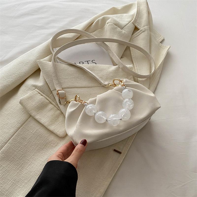 

Супер огненная цепочка жемчуг портативная маленькая сумка женская 2025 новая трендовая универсальная плиссированная на плечо сумка-мессенджер белый