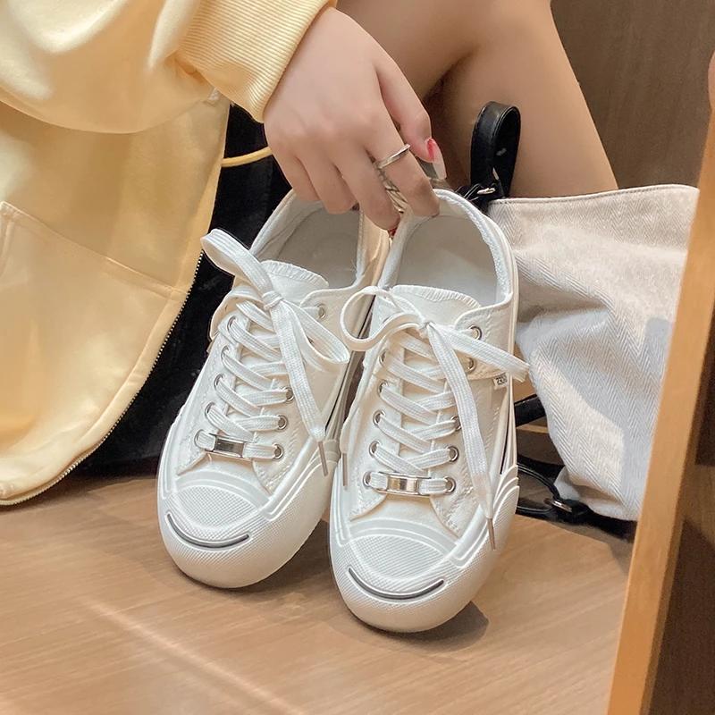 New Low-top Canvas Shoes Women's Outdoor Sneaker Flat Casual Shoes Fashion Breathable Running Shoes Soft Botton Vulcanize Shoe