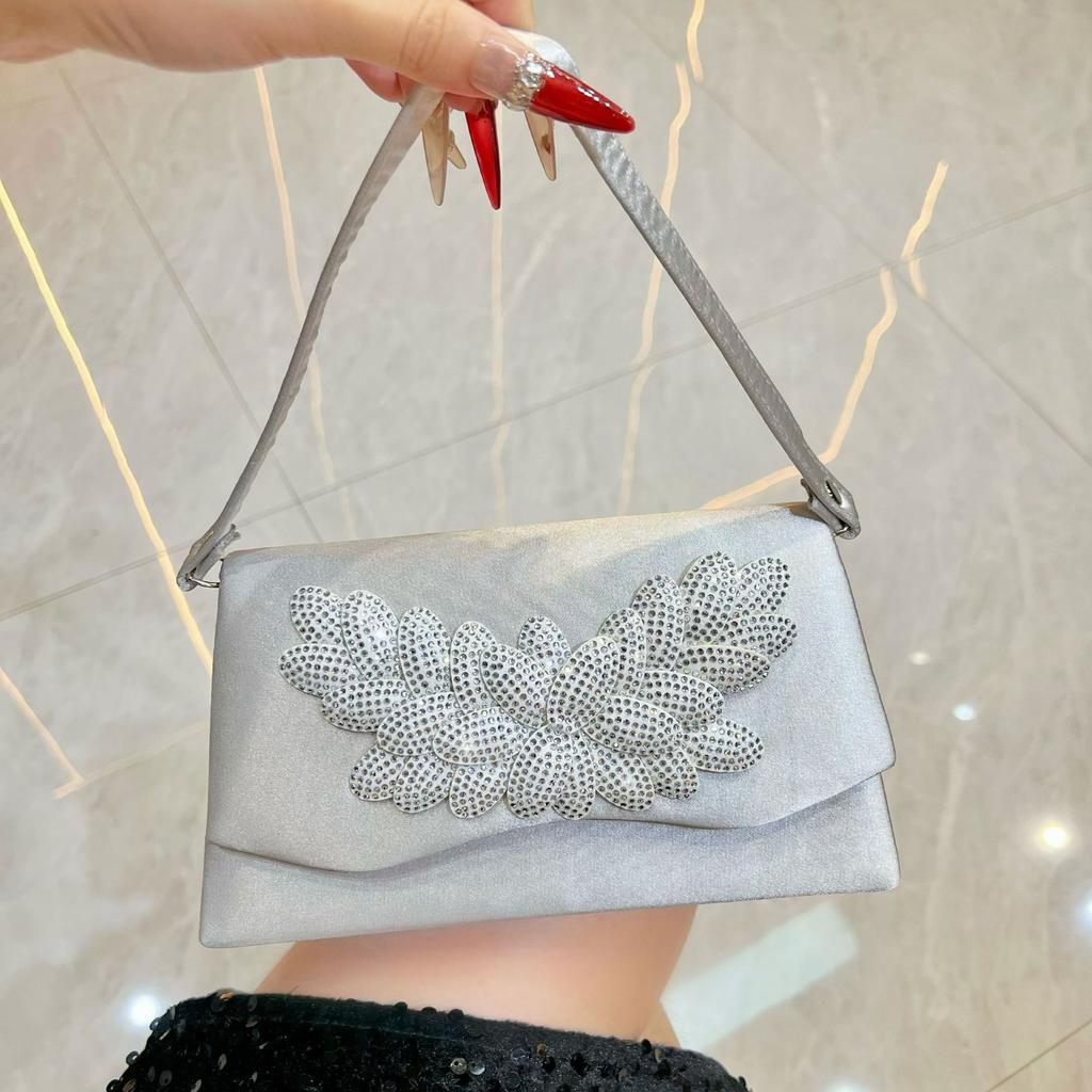 Retro dinner bag, simple personality, fashionable rhinestone clutch bag, diamond-encrusted high-end light luxury messenger bag