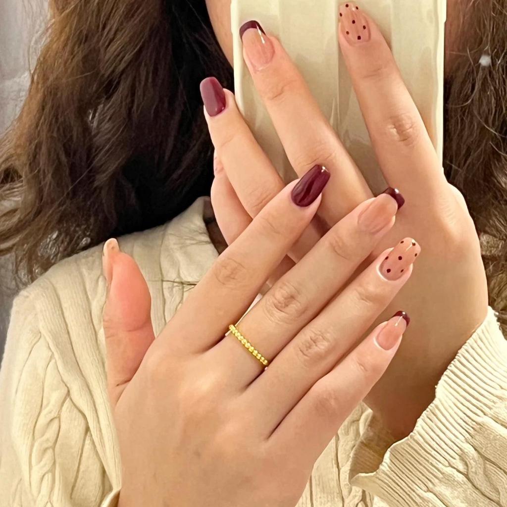 C452 Polka Dot Press-On Nails: Ballerina Tips, Nude Finish False Nail Stickers