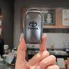 Moderne Autoschlüsselhülle Abdeckung Schale Für Toyota Land Cruiser 200 300 Prado Crown TLK 200 Yaris Cross Hilux Innova Fortuner Camry 55