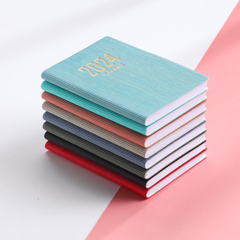 Handbuch 2024 Englisch Agenda Buch A7 Täglichen Planer Notebook Planer Tragbare Tasche Planer