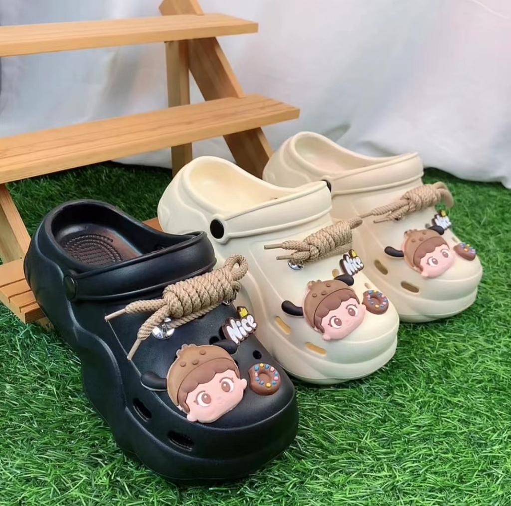 New EVA Hole Shoes Summer Wear Soft Girl Student Wind Beach Cool Slippers Women