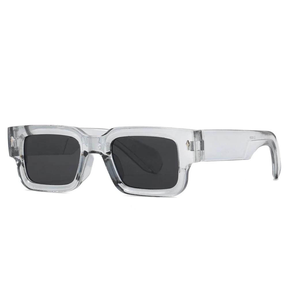 Occhiali da Sole Quadrati Retrò da Uomo per Donna Vintage Lusso Borchie Designer Occhiali da Sole Moda Lenti Arrow UV400 Occhiali