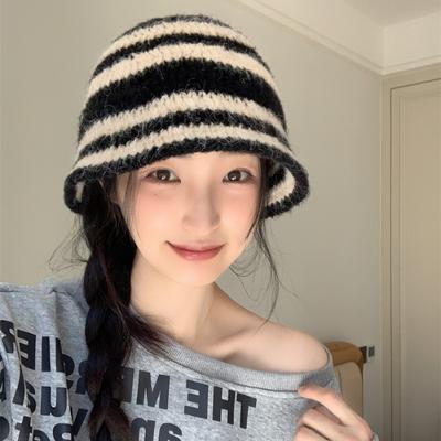 New Style Knitted Striped Fisherman Hat for Women In Autumn and Winter Simple and Versatile Face Showing Small Woolen Bucket Hat