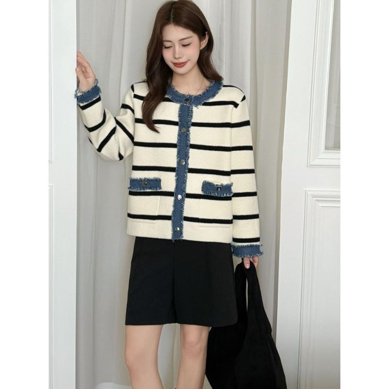 

Полосатый джинсовый вязаный кардиган из двусторонней шерсти с лоскутным дизайном, новый осенне-зимний дизайн, свободный свитер-жакет для женщин one size fits all