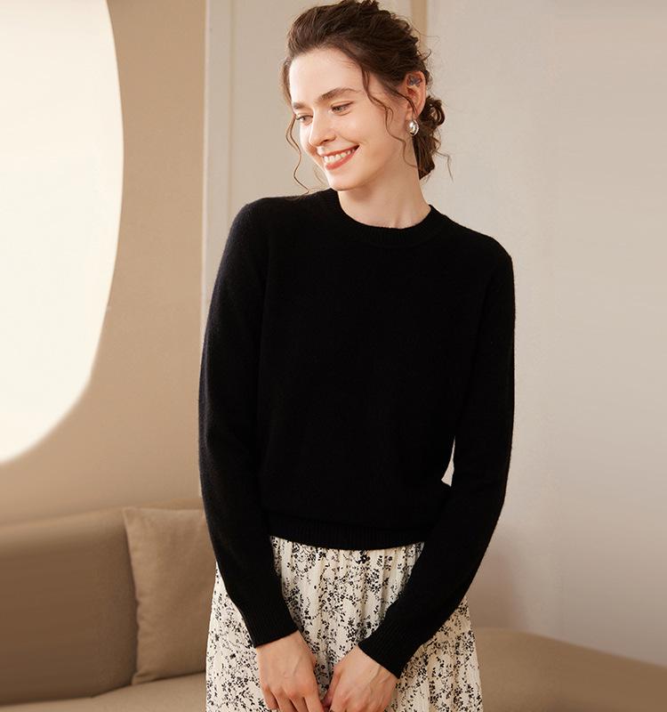 Women's Plus Size Cashmere Sweater - Round Neck, Loose-Fit, Knitted Pullover for Autumn and Winter